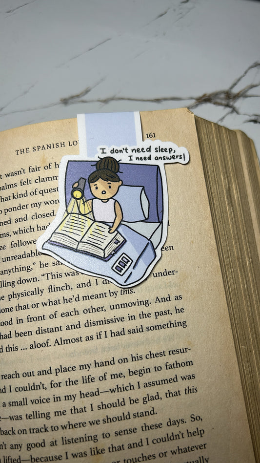 Reading girl | magnetic bookmark
